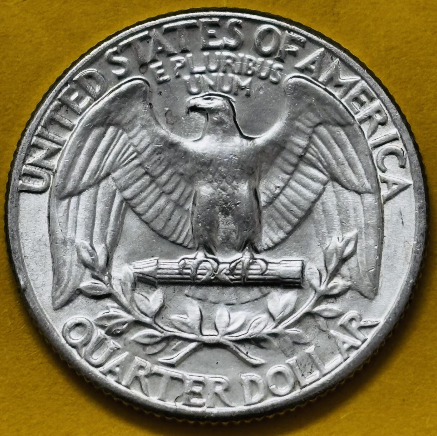 文馨钱币收藏第 295 场，（元宵场）各种银币散币纪念章，长期接代拍业务 全新卷拆品相 1963 年美国华盛顿白头鹰 25 美分银币， 6.25 克 900 银