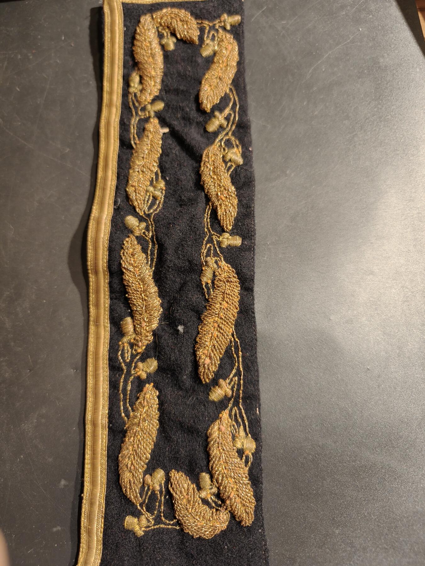 老王徽章第185期 法国大礼服下摆