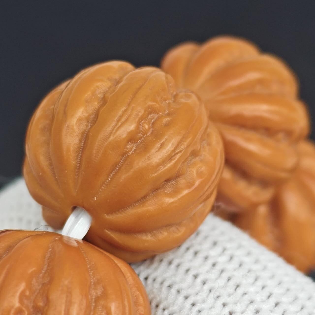 猴头精雕京八棱手串