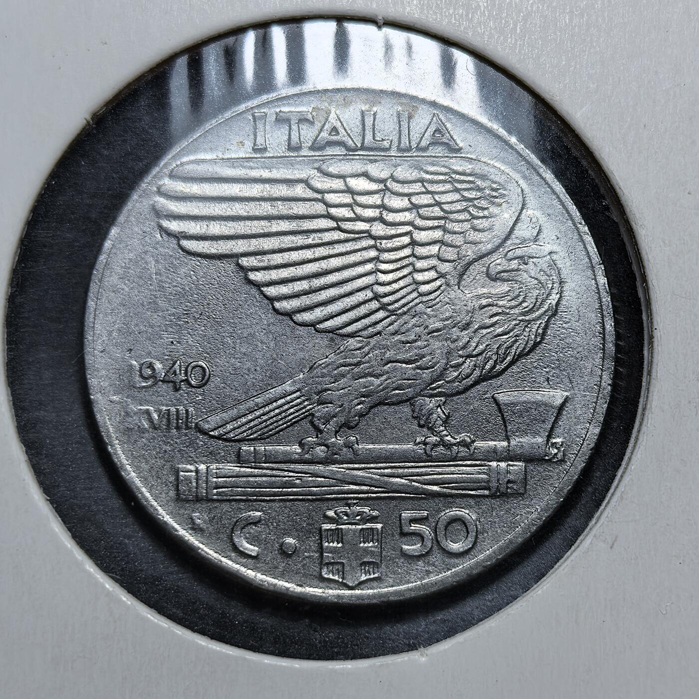 外国优质老铜币银币，正月十二晚九点倒数截拍，满百包邮可寄存，持续收拍 意大利王国1940年50分，正面为维克托・伊曼纽尔三世头像及 “皇帝” 头衔，背面是法西斯鹰徽与束棒。发行于二战初期，是墨索里尼政权宣扬帝国扩张、强化独裁统治的重要货币见证。