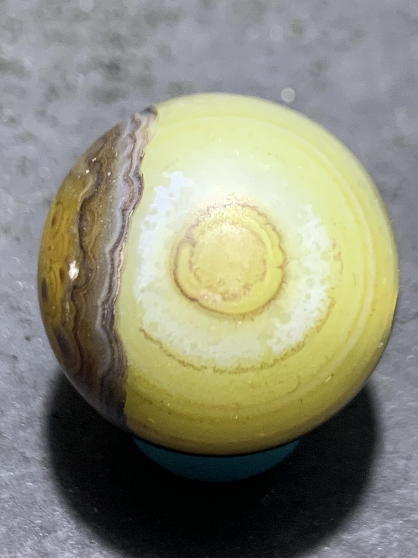 精美高玉化缠丝玛瑙2.0圆珠一颗，