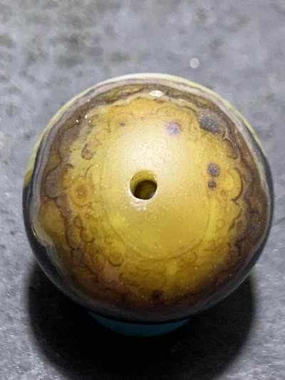 精美高玉化缠丝玛瑙2.0圆珠一颗， 精美高玉化缠丝玛瑙2.0圆珠一颗，