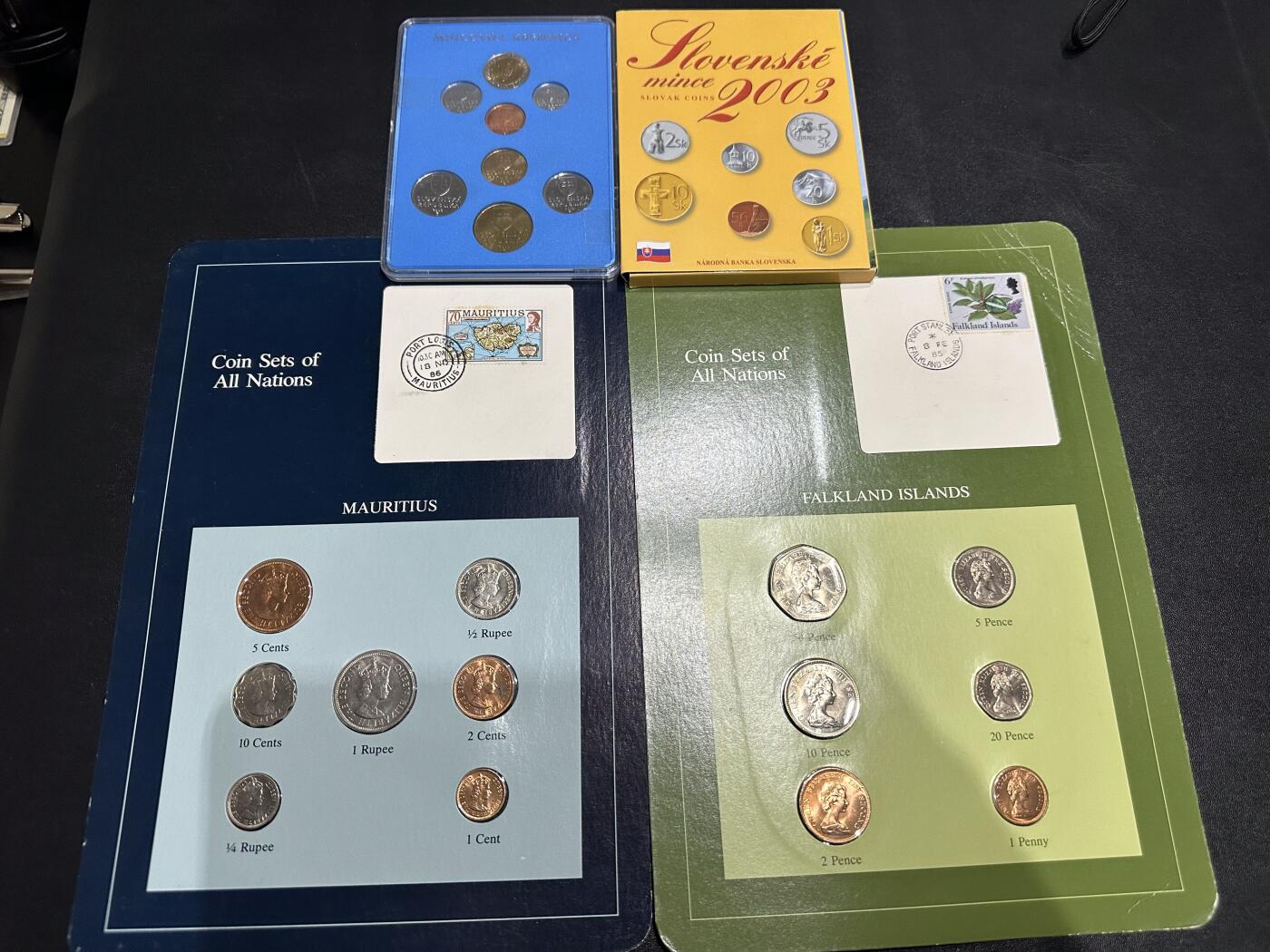 《外钞收藏家》第六百一十三期（ 精品场）（长期征集拍品、欢迎藏友们联系合作） 斯洛伐克、毛里求斯、福克兰群岛 三套硬币一起