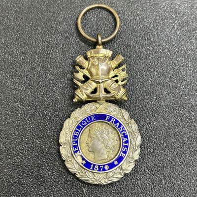 西秦中古拍卖第七十八期  - 法国军事奖章 第三共和国版 950银制 重19.3克