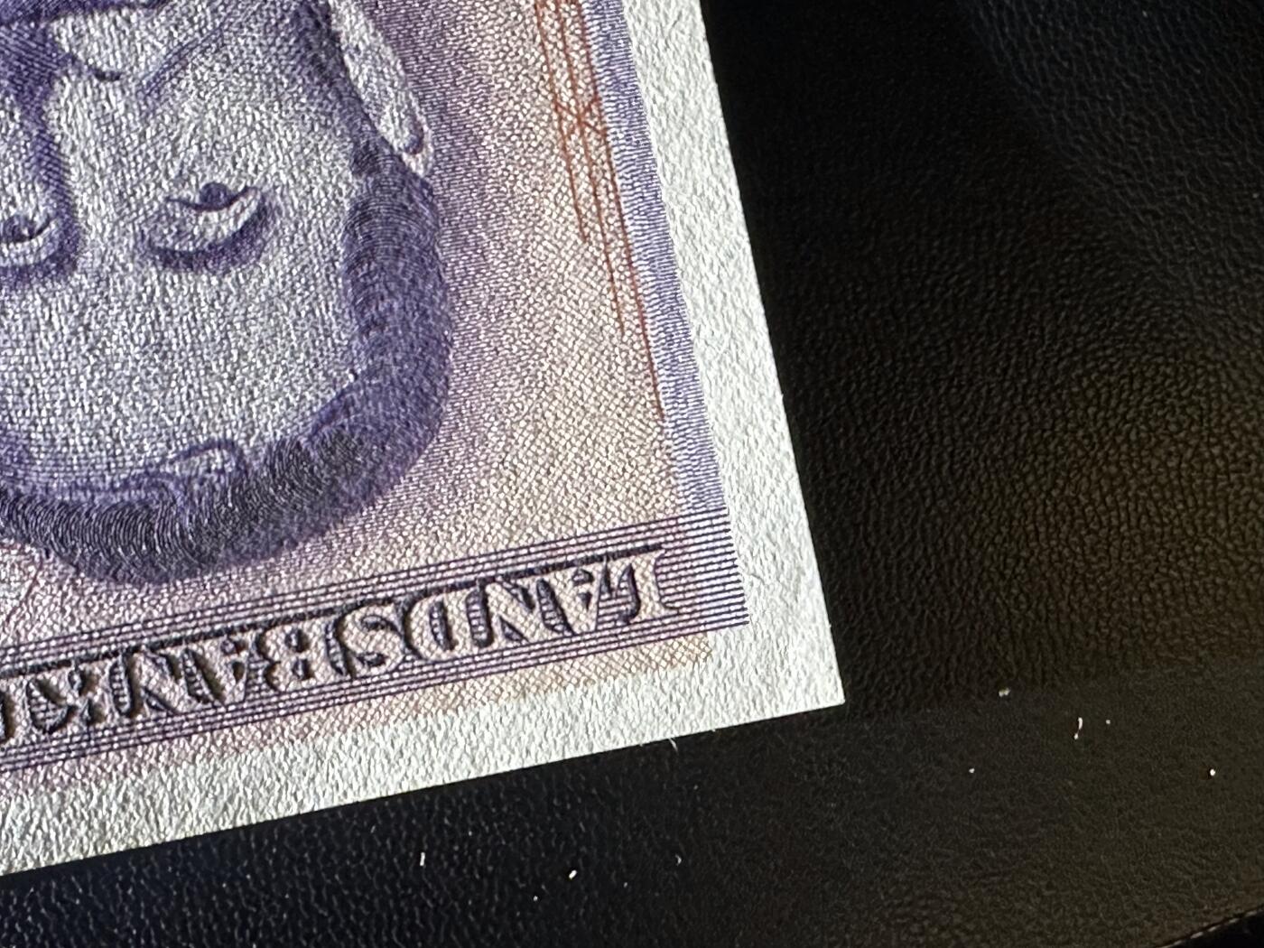 《外钞收藏家》第六百一十三期（ 精品场）（长期征集拍品、欢迎藏友们联系合作） 冰岛1957年清版5/10/25克朗（57年凑齐不易）	UNC 一个角不绝