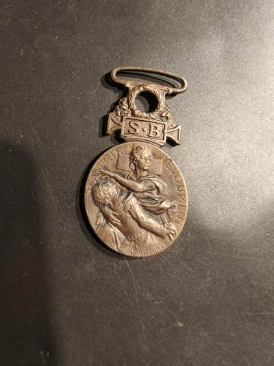 老王徽章第185期 - 法国1866红十字会战场救助奖章    无绶带