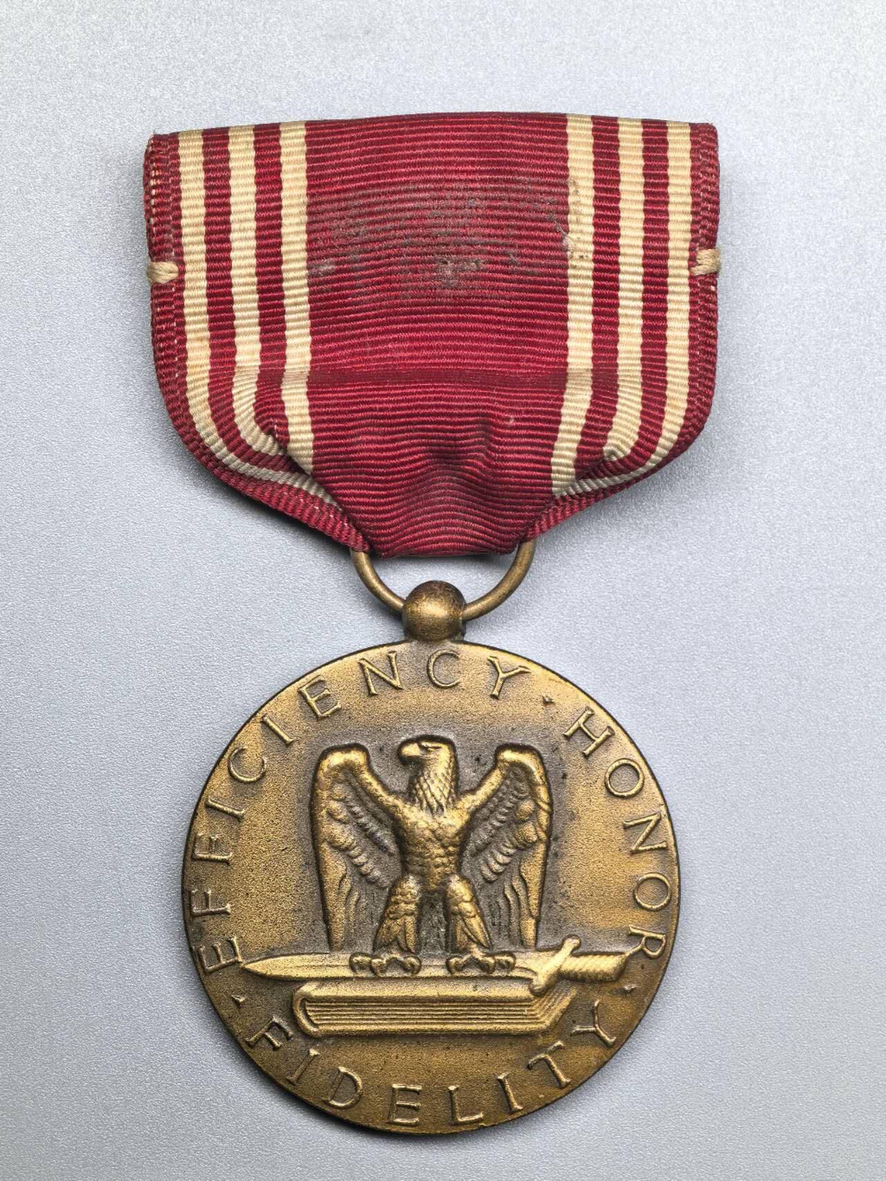 小驴勋章奖章收藏2月28日周六晚七点拍卖（调休临时调整，珍爱和平，收藏战争，铭记历史，勿忘国耻，忠党爱国。有偿代拍，送拍规则在简介最后，参拍须阅读规则后再参拍，关系到运费包装发货时效真假辨别等关键信息，拍卖时不再发原图，看大图店主微信码在拍卖店铺介绍里） 美国陆军良好行为奖章