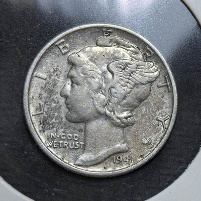 外国优质老铜币银币，正月十二晚九点倒数截拍，满百包邮可寄存，持续收拍 - 美国1941年10美分墨丘利银币2.5克0.9银纯银价50元，正面为带翼自由女神头像，背面是象征团结的束棒与橄榄枝。它发行于二战前夕，见证了日本偷袭珍珠港，是美国战时经济与币制体系的重要见证。