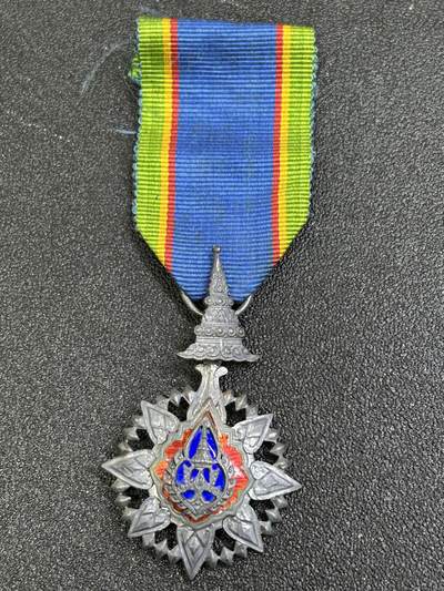 西秦中古拍卖第七十八期  - 泰国骑士级王冠勋章 银制 带银标