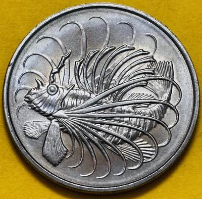 文馨钱币收藏第 295 场，（元宵场）各种银币散币纪念章，长期接代拍业务 - 原光 1979 年新加坡狮子鱼 50 分