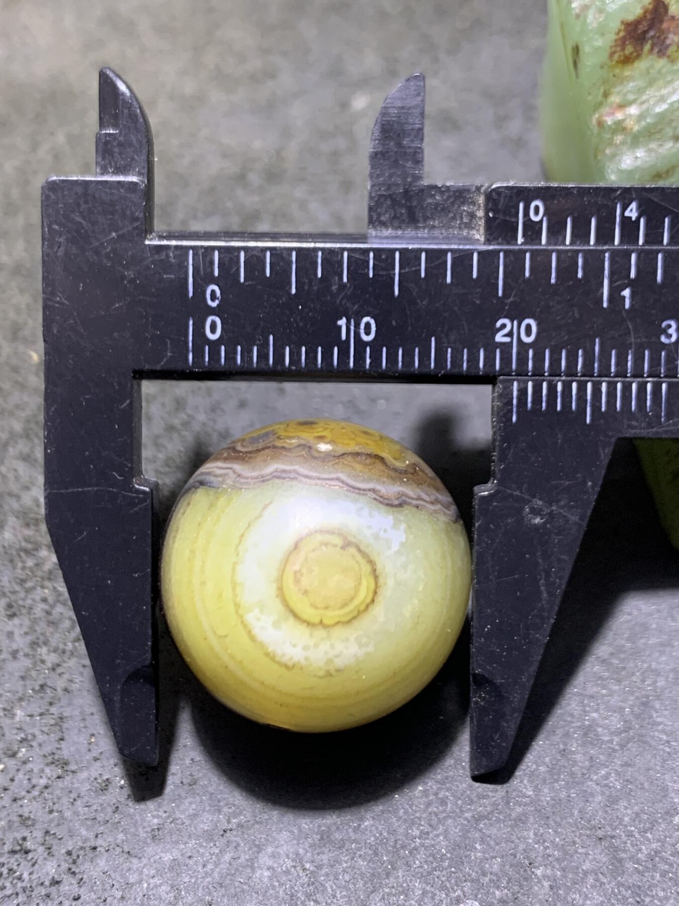 精美高玉化缠丝玛瑙2.0圆珠一颗，