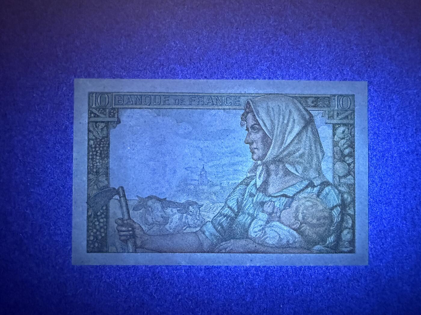 《艾美收藏》第234期-3.1周日外币精华场 法国10法郎 UNC 1949年老版本