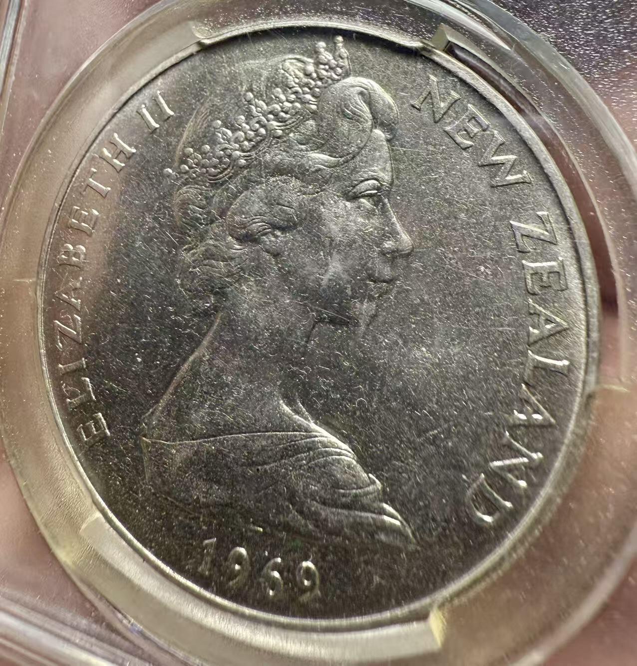 七河·世界世界币章杂件小拍（总第39期） 1969年新西兰库克船长首次登陆新西兰200周年1新元镍币