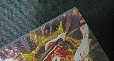 花开卡拍第61期（3月7号周六截拍，品控勿拍!!!拍品不寄存，运费5元（新疆需补运费差价或顺丰到付），自制卡难免瑕疵，可能存在轻微撞角爆边等出厂瑕疵，品控介意勿拍！） - 奇点 原神 玛薇卡 1张 粗闪