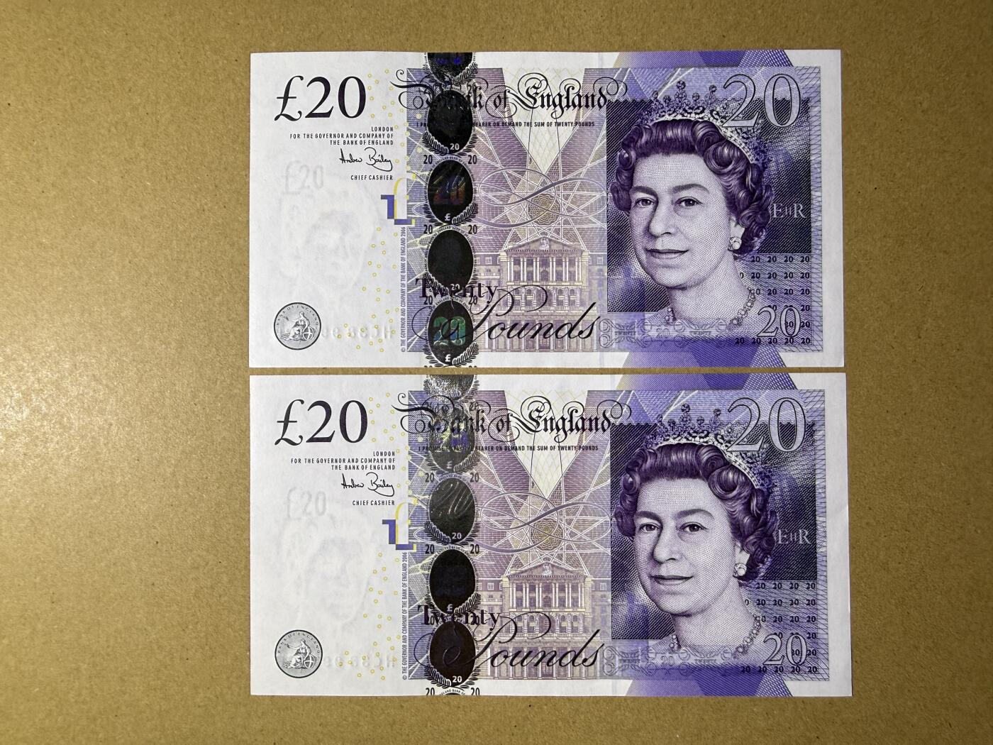 《艾美收藏》第234期-3.1周日外币精华场 英国20镑2张 UNC 连号2张 全程无4