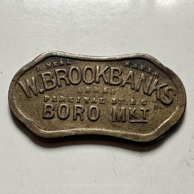 🌹外币初藏🌹🐯2026年第22场  每周二四六晚8️⃣点 接代拍 - 英国伦敦W. Brookbanks 1先令铜质代用币 狗骨型异形