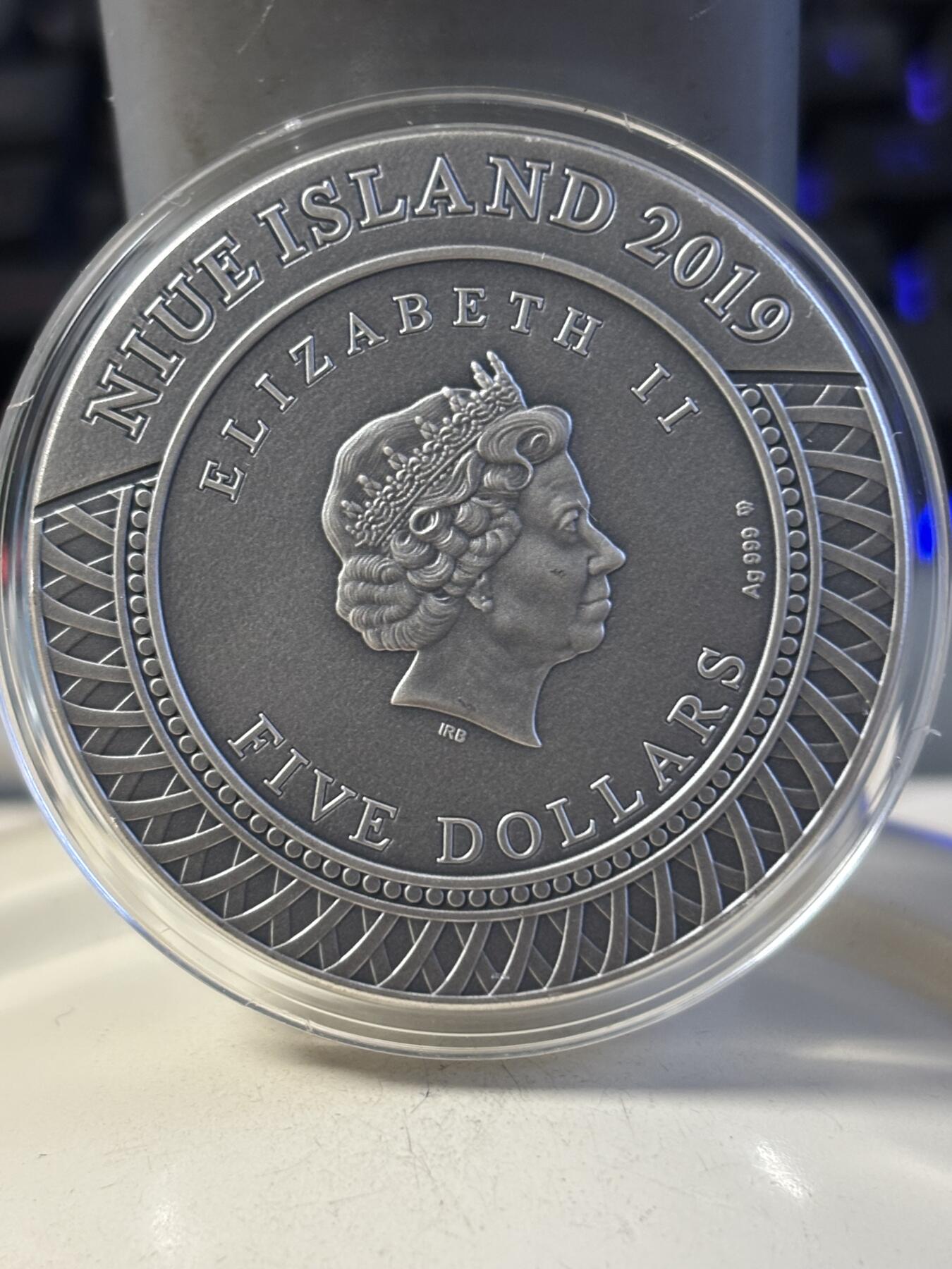 第191期拍卖 纽埃2019年5元仿古部分镀金银币 成吉思汗 2盎司999银 发行量：555 盒证全