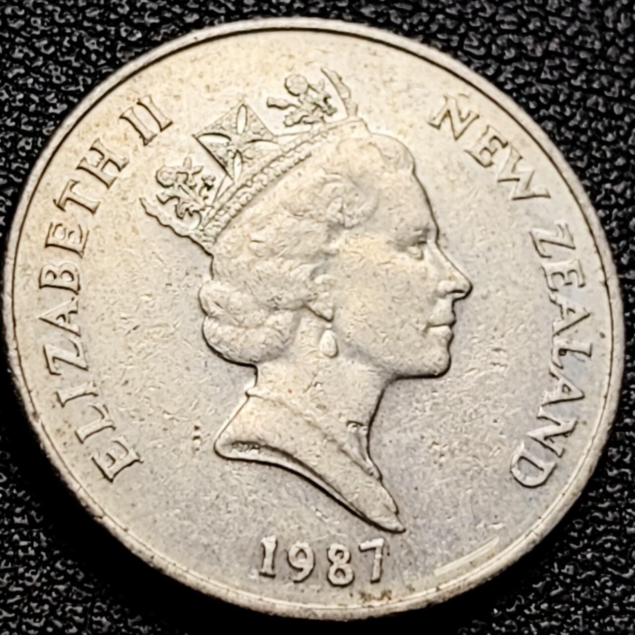 泉币菌-第202场-本场拍品多 请提前出价（正月十五统一发货） 。