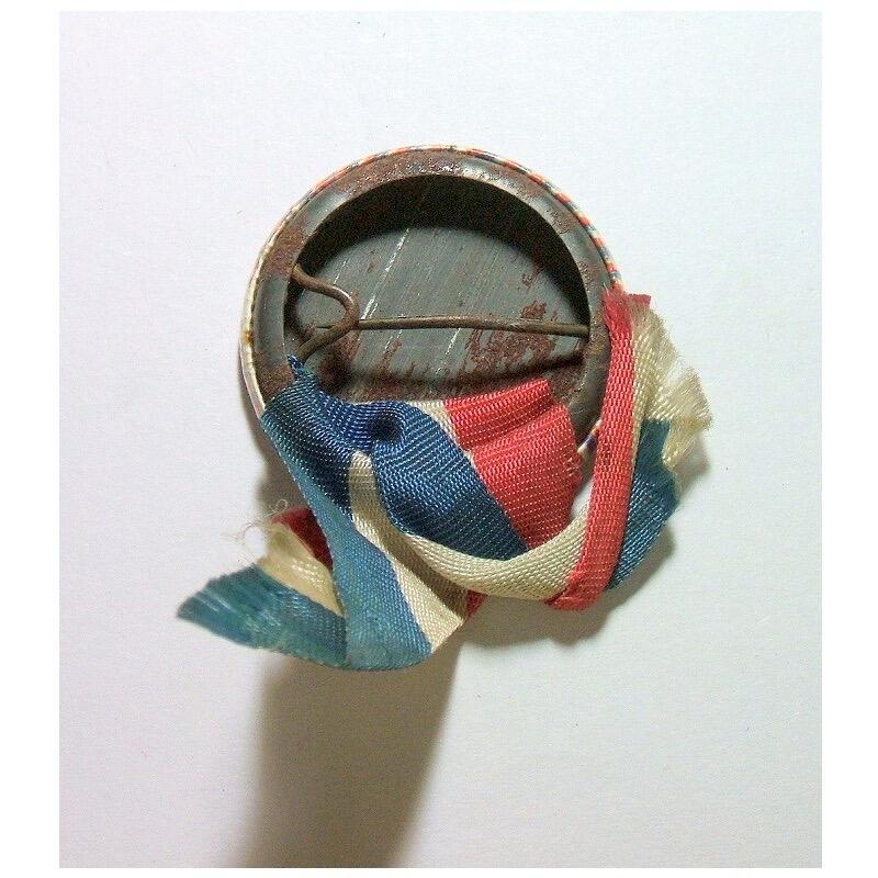 英国二战期间 乔治六世及皇后珐琅彩精制纪念章 法国国旗绶带 33MM