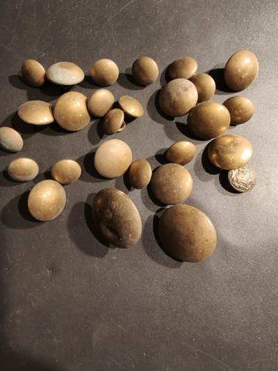 老王徽章第185期 - 法国铜扣子一组20多枚   26-14mm