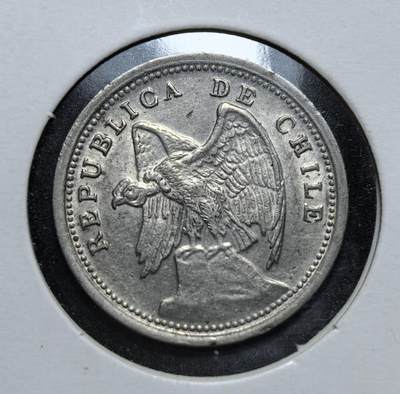 外国优质老铜币银币，正月十二晚九点倒数截拍，满百包邮可寄存，持续收拍 - 智利1937年10分，正面为智利国鸟安第斯神鹰与国名，背面标注面值与象征矿业的镐头图案。发行于智利矿业经济繁荣期，是其依赖矿产出口的经济结构与国家身份认同的重要见证。