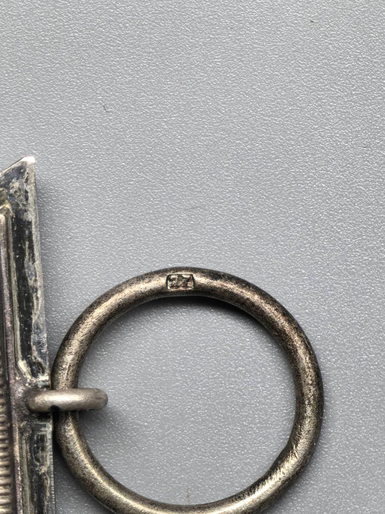 小驴勋章奖章收藏2月28日周六晚七点拍卖（调休临时调整，珍爱和平，收藏战争，铭记历史，勿忘国耻，忠党爱国。有偿代拍，送拍规则在简介最后，参拍须阅读规则后再参拍，关系到运费包装发货时效真假辨别等关键信息，拍卖时不再发原图，看大图店主微信码在拍卖店铺介绍里）