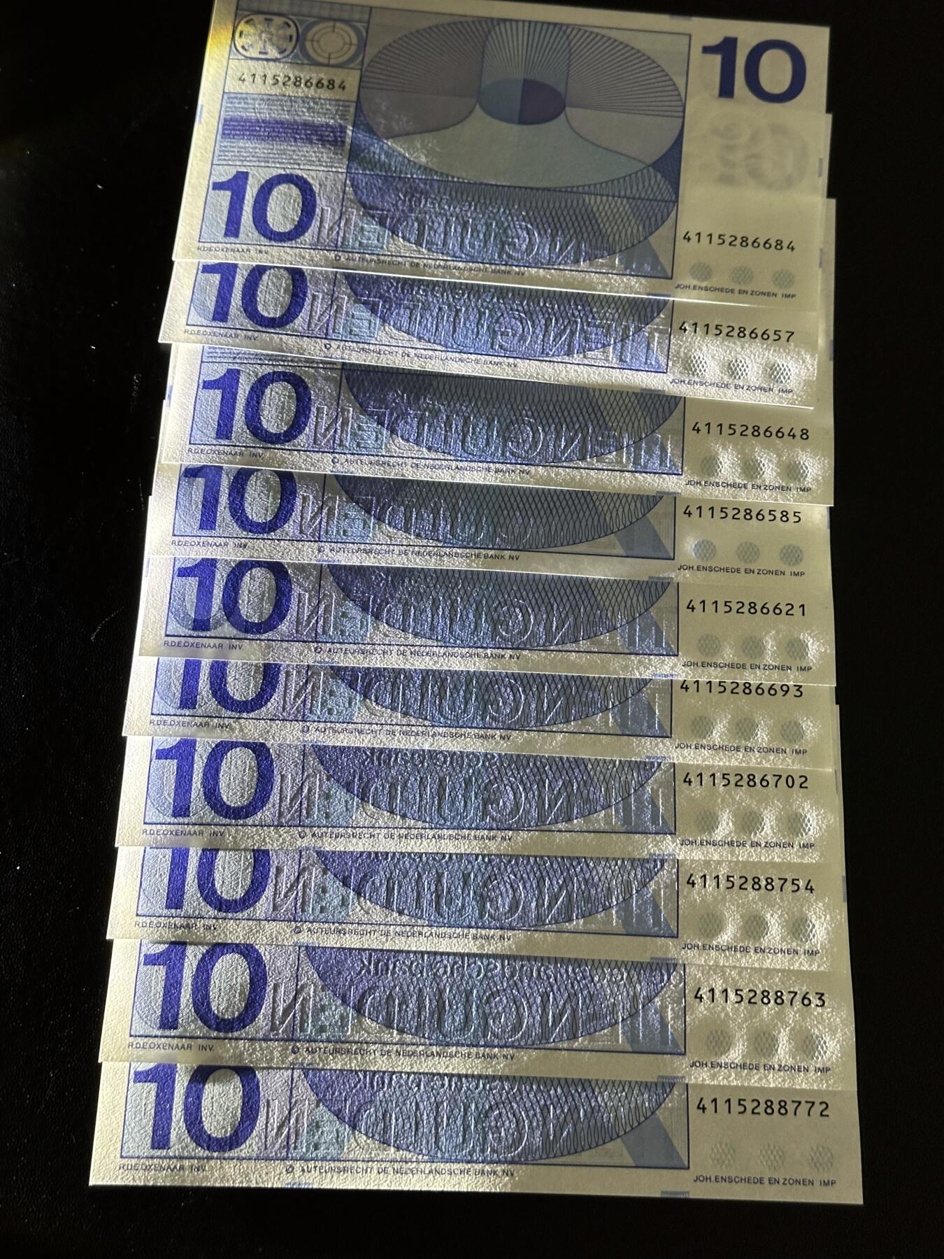 《外钞收藏家》第六百一十三期（ 精品场）（长期征集拍品、欢迎藏友们联系合作）