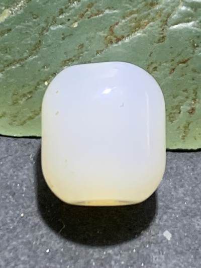 荔枝冻通货随形桶珠一颗， 荔枝冻通货随形桶珠一颗，