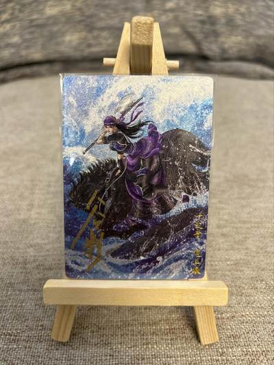 喜灰玩卡拍卖第五期，接拍品0佣金，欢迎送拍，释放现金流，让自己有资金可以购买更多喜欢的卡牌，让别的卡友能淘到更多心仪的卡牌 - 卡德曼忠义水浒 谷粒亲签 限编027/108编 扈三娘