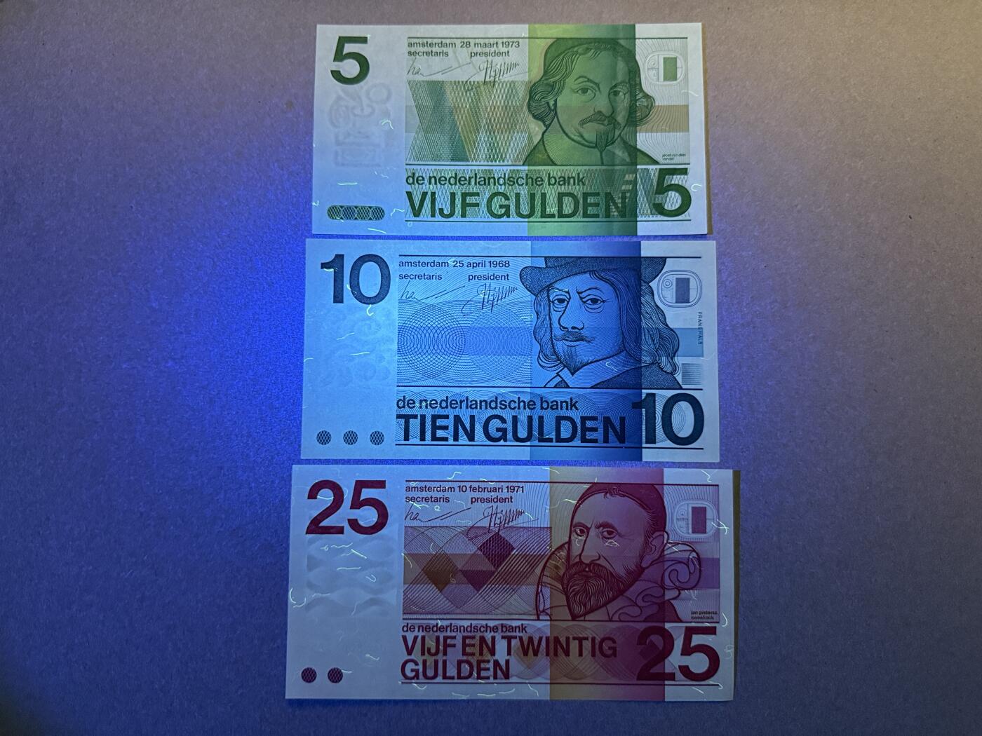 《艾美收藏》第234期-3.1周日外币精华场 荷兰5、10、25盾3张 AU 人像版