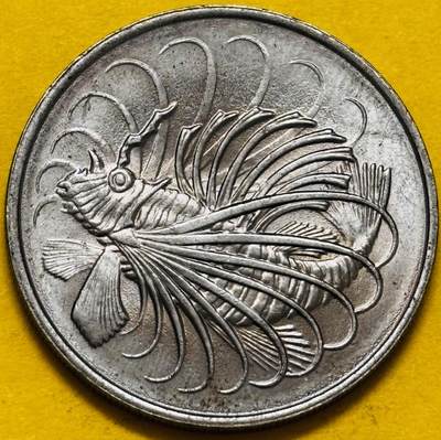 文馨钱币收藏第 295 场，（元宵场）各种银币散币纪念章，长期接代拍业务 - 原光品相  1980 年新加坡狮子鱼 50 份