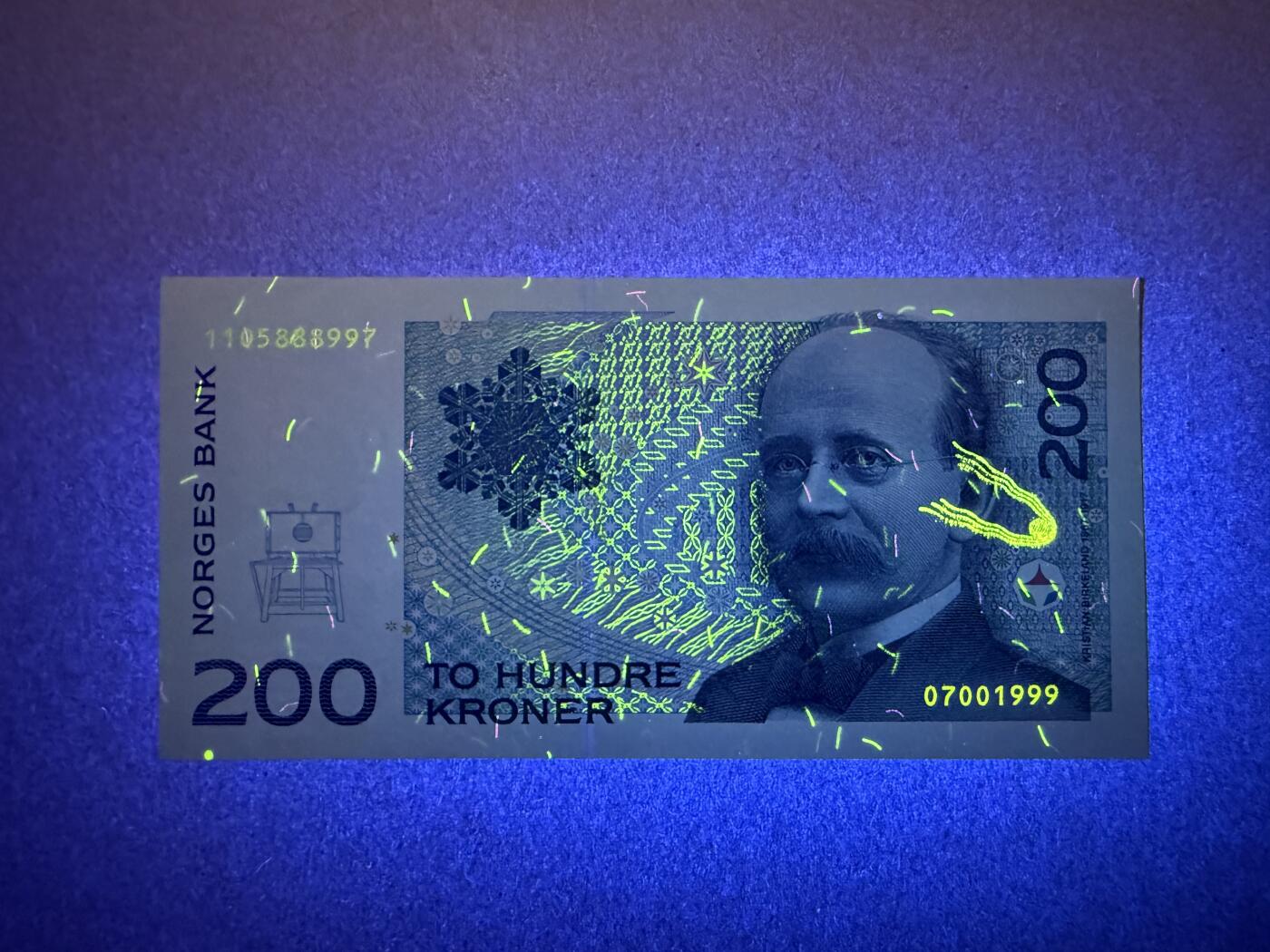 《艾美收藏》第234期-3.1周日外币精华场 挪威200克朗 UNC 初版 无4