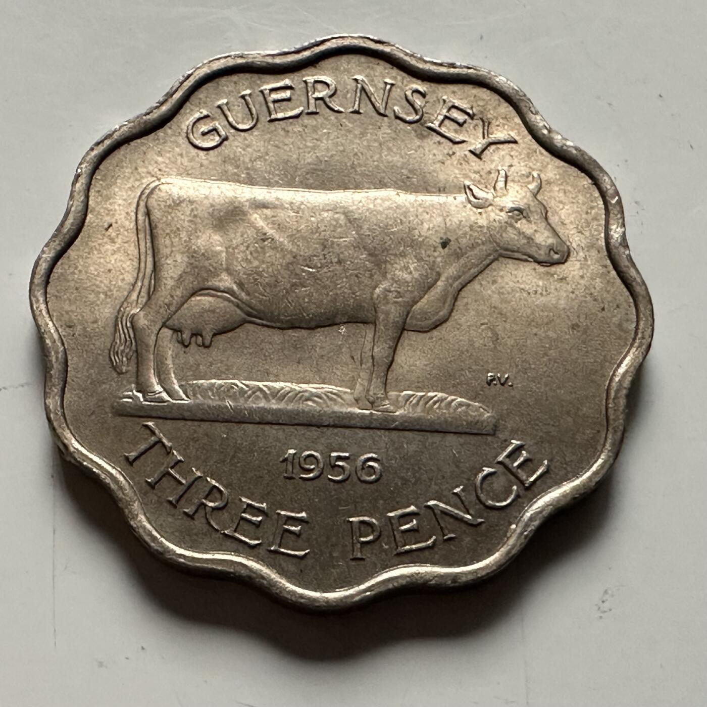 🌹外币初藏🌹🐯2026年第22场  每周二四六晚8️⃣点 接代拍 根西岛1956年3便士 薄版 b