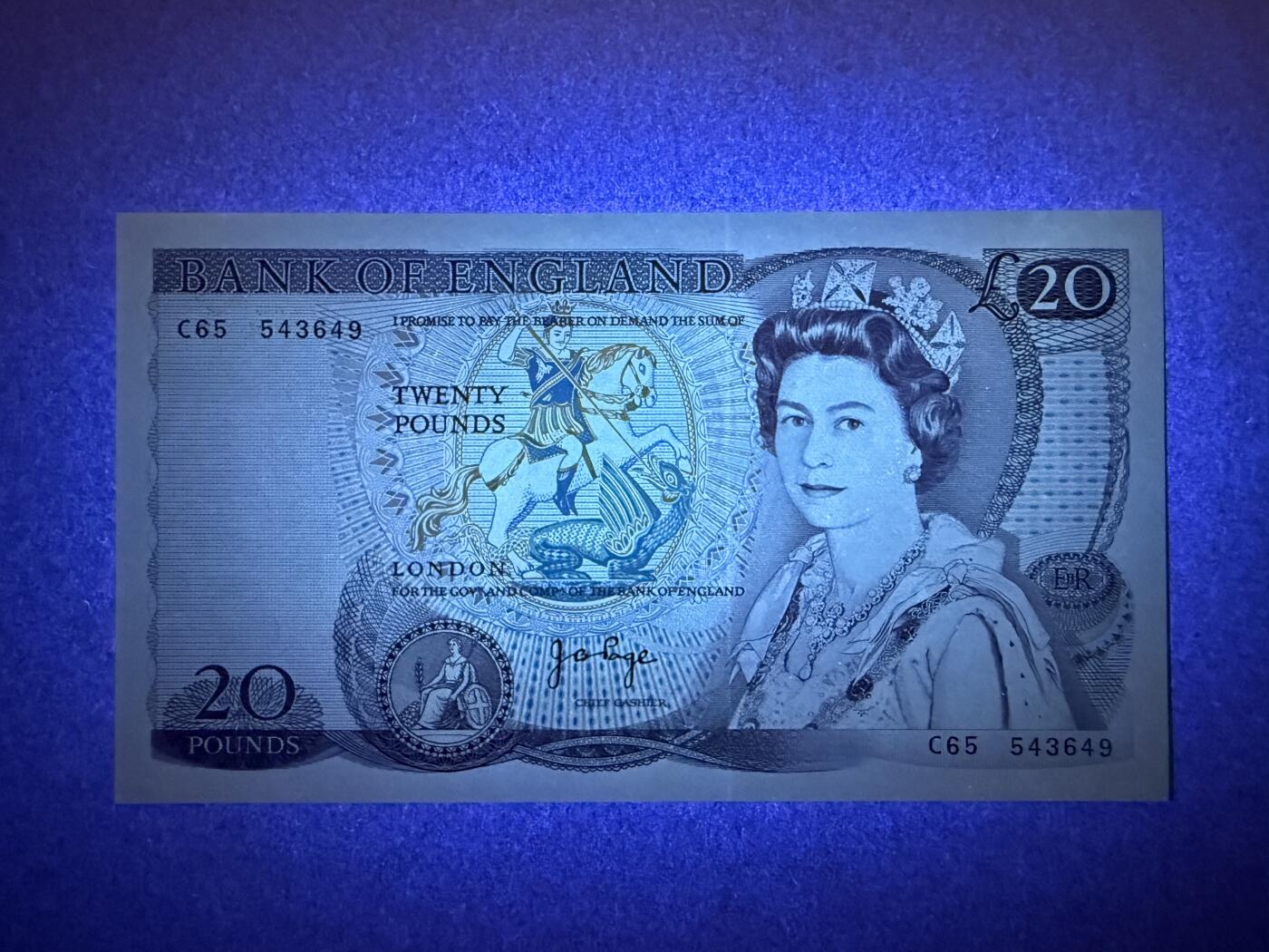 《艾美收藏》第234期-3.1周日外币精华场 英国20镑 UNC D序列 女王水印