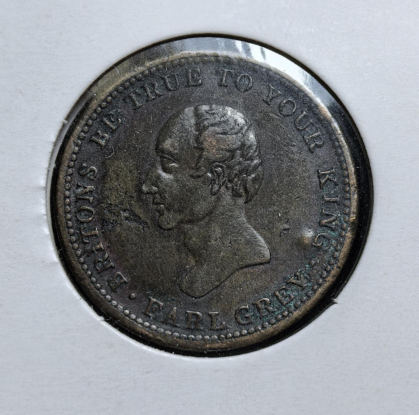 外国优质老铜币银币，正月十二晚九点倒数截拍，满百包邮可寄存，持续收拍 英国1830 年政治纪念代币，正面为格雷伯爵头像直径21.8mm，背面是骑师驭马的隐喻图案，铭文直指改革争议，是英国议会改革运动前夕舆论交锋的实物见证。