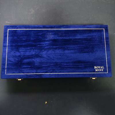 【全场包邮】纯粹捡漏拍507场 - 【收藏工具】英国2000年全银套币官方原盒（不含币）