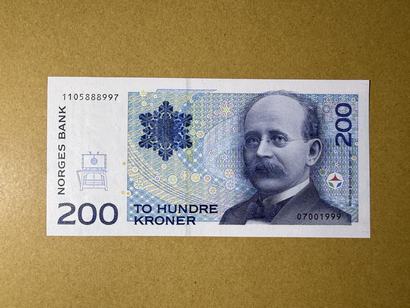 《艾美收藏》第234期-3.1周日外币精华场 挪威200克朗 UNC 初版 无4