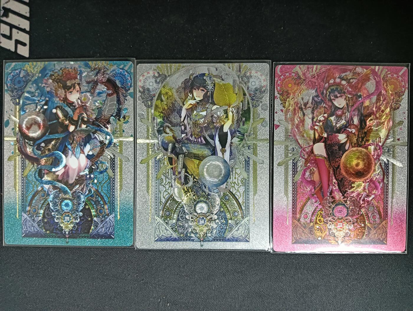 花开卡拍第61期（3月7号周六截拍，品控勿拍!!!拍品不寄存，运费5元（新疆需补运费差价或顺丰到付），自制卡难免瑕疵，可能存在轻微撞角爆边等出厂瑕疵，品控介意勿拍！） 卡玩帕克 纪问文化 八卦拟人 3张 粗闪