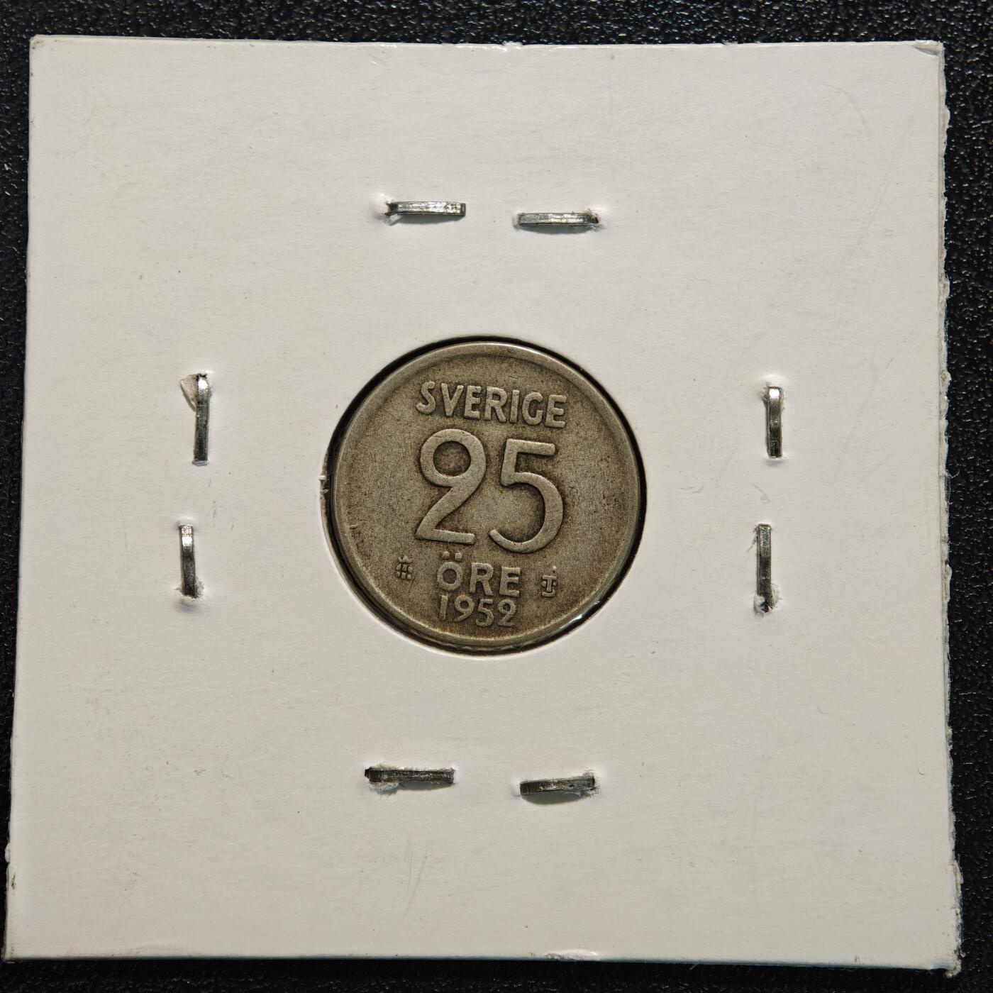 【德藏】世界币章拍卖第166期（拍品征集中~欢迎藏友联系） 老藏家集藏系列之- 4枚一组 1952年 瑞典50欧尔银币 及 1955年 瑞典10偶尔银币 及 1952年 瑞典25欧尔银币 及 1907年 瑞典800银1克朗银币 入册20余年·附有当年购入价