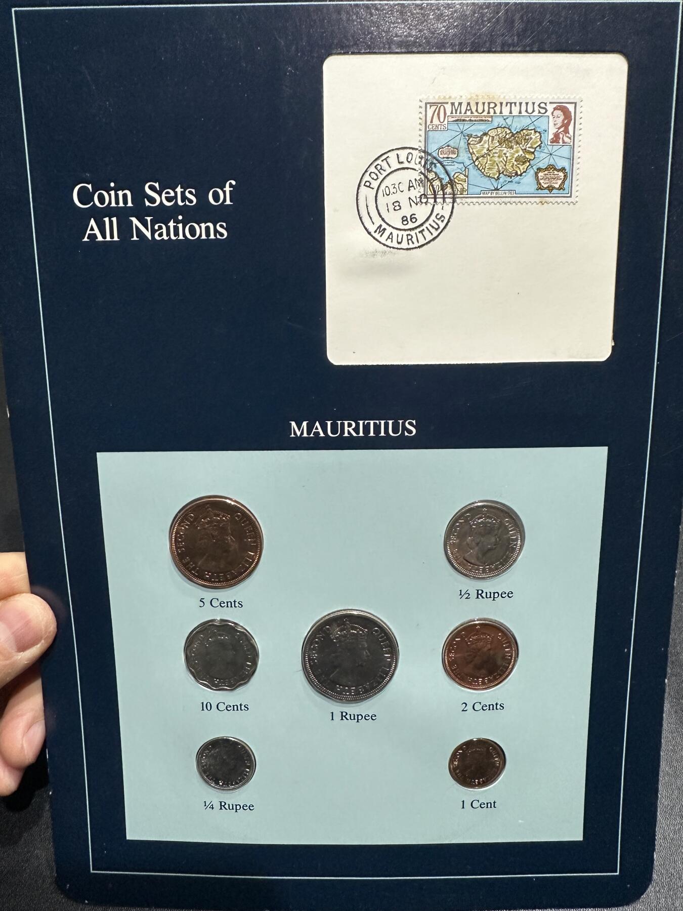 《外钞收藏家》第六百一十三期（ 精品场）（长期征集拍品、欢迎藏友们联系合作） 斯洛伐克、毛里求斯、福克兰群岛 三套硬币一起