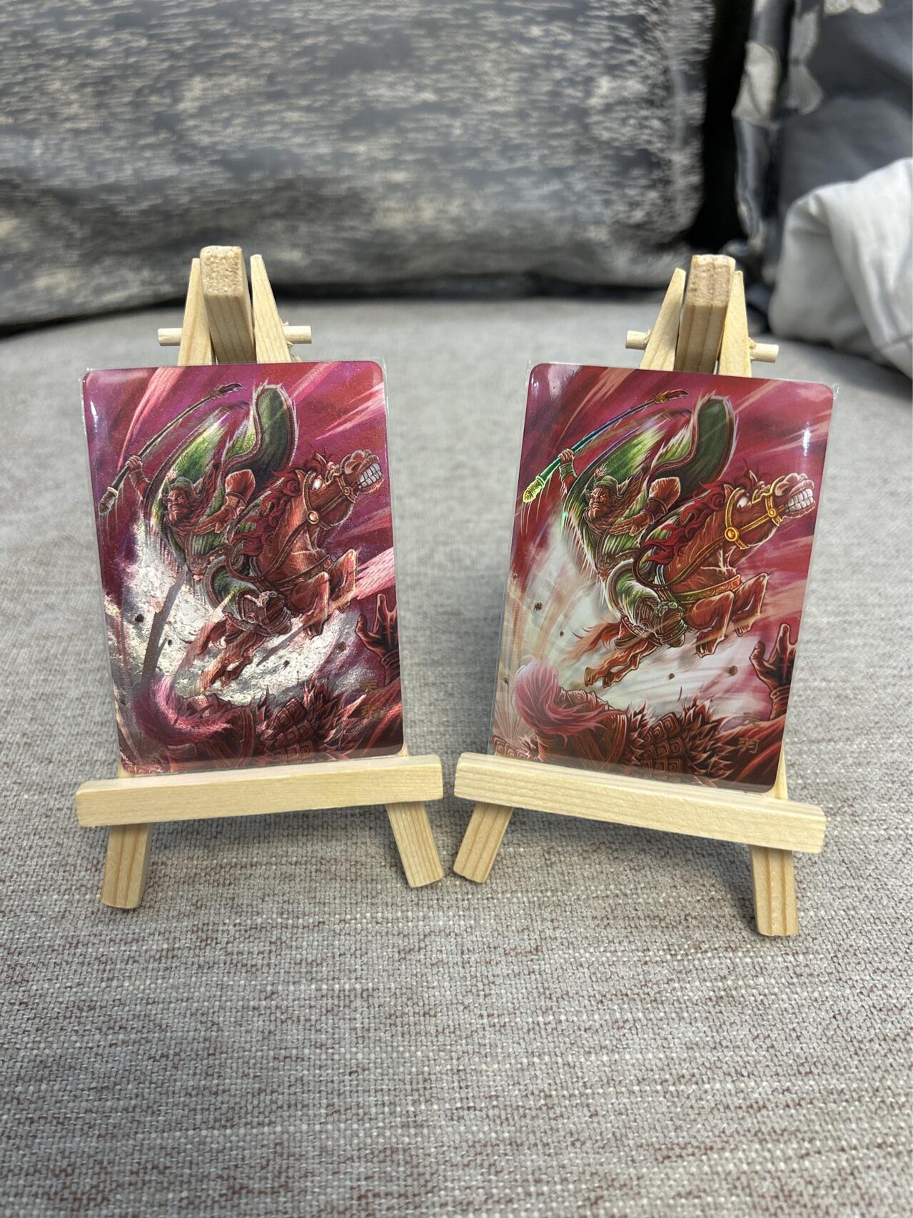 喜灰玩卡拍卖第五期，接拍品0佣金，欢迎送拍，释放现金流，让自己有资金可以购买更多喜欢的卡牌，让别的卡友能淘到更多心仪的卡牌 万享三国斗星录 罗琛老师绘关于 折光 彩闪 一组两张