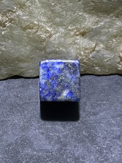 精美阿富汗老矿青金石六面方形珠一颗 精美阿富汗老矿青金石六面方形珠一颗