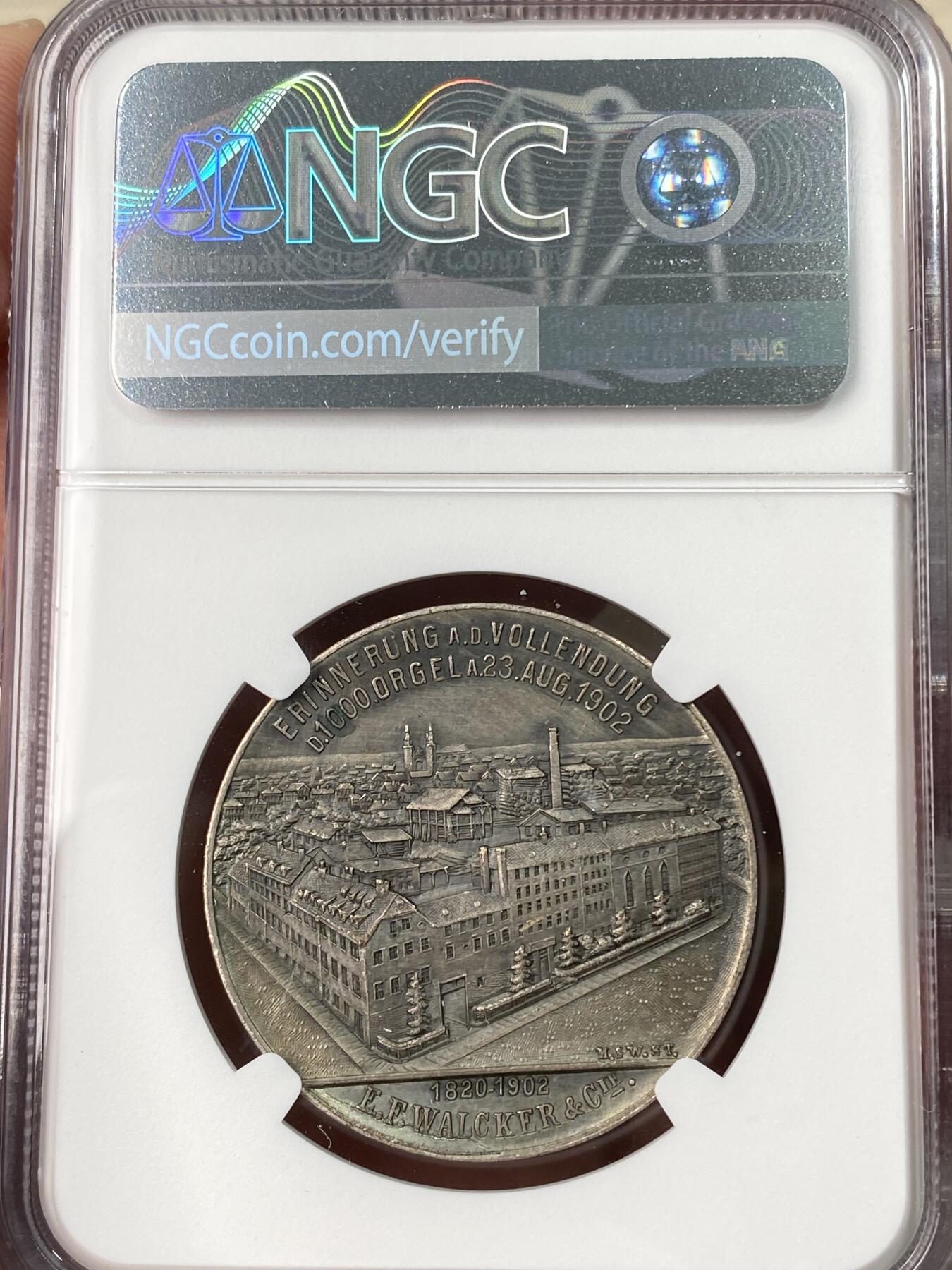 万国钱币拍卖第062期 NGC MS61 1902年德国符腾堡路德维希斯堡工业和企业家埃伯哈德·弗里德里希逝世景观纪念银章 背面是路德维希斯堡工厂景观 路德维希斯堡被称为施瓦本的凡尔赛 是欧洲现存规模最大的巴洛克式宫殿建筑群之一