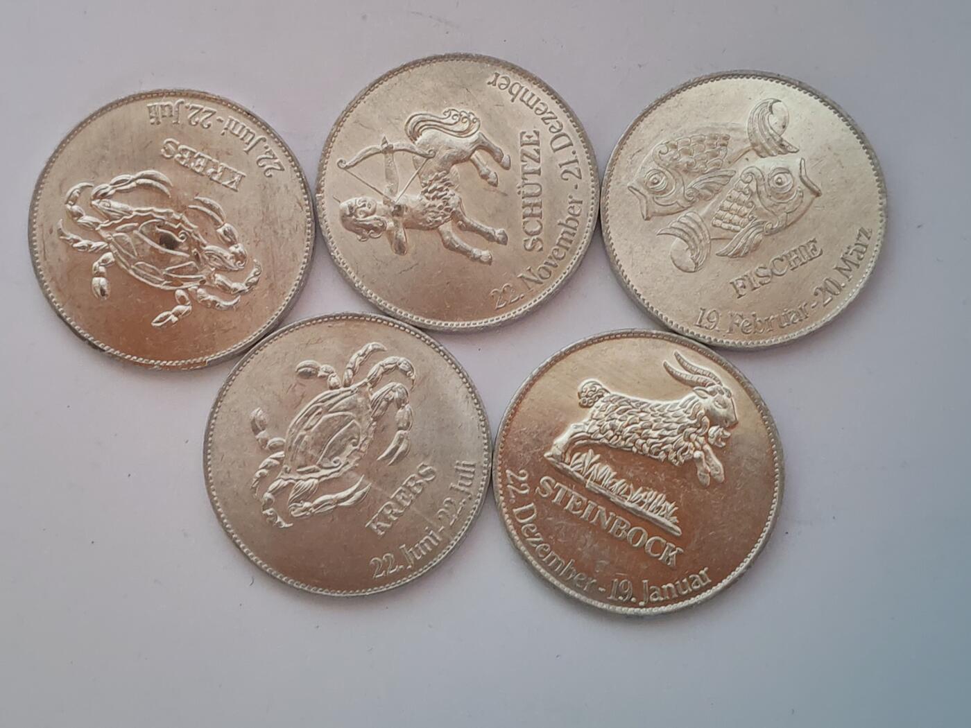 韵星假日军品类拍卖第43期 -- Rimey Holidays Militaria Auction 43 民主德国星座硬币一组