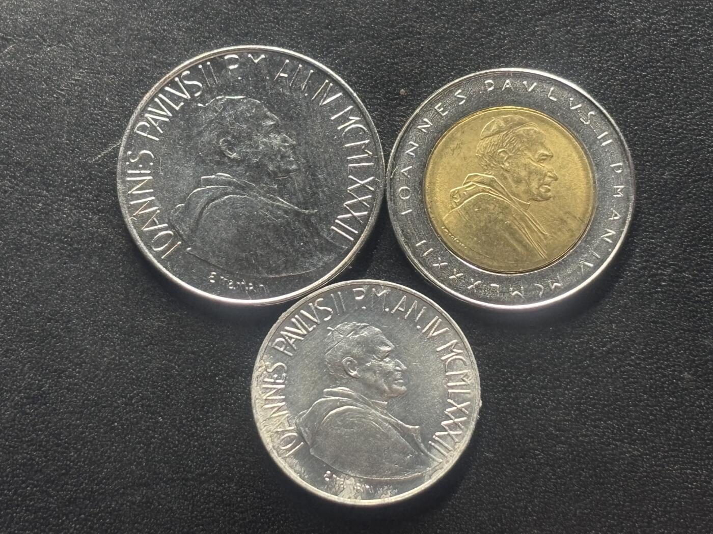 邮泉阁限时拍卖第四十二场（硬币在国外。请付邮费6元。） 梵蒂冈1982年3枚