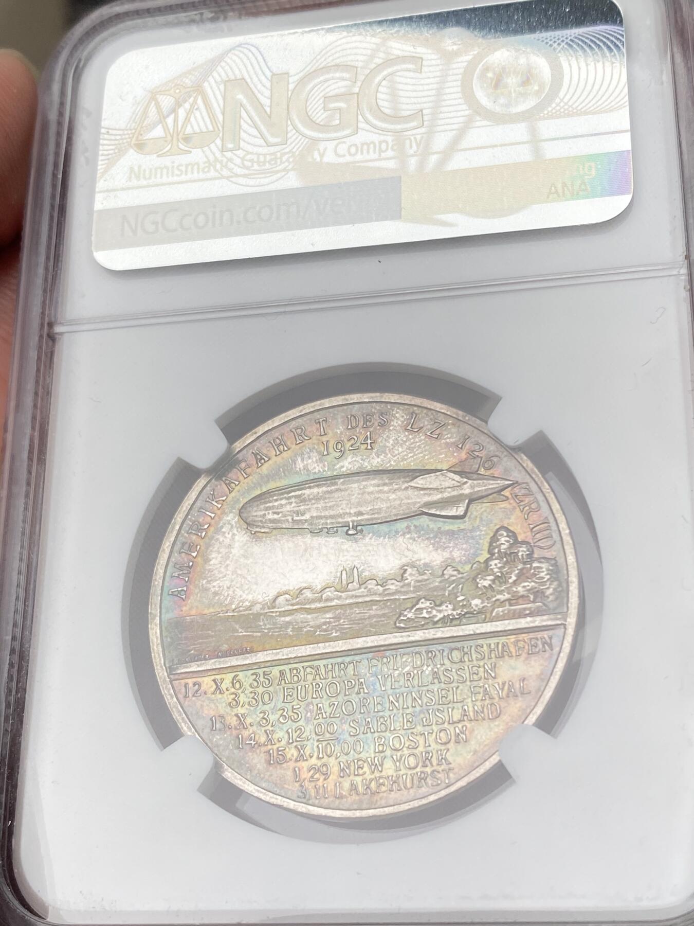 万国钱币拍卖第062期 NGC MS62 1924年德国齐柏林伯爵飞艇成功环绕地球纪念银章 欧陆天鹅绒七彩包浆顶级镜面喷砂收藏品质