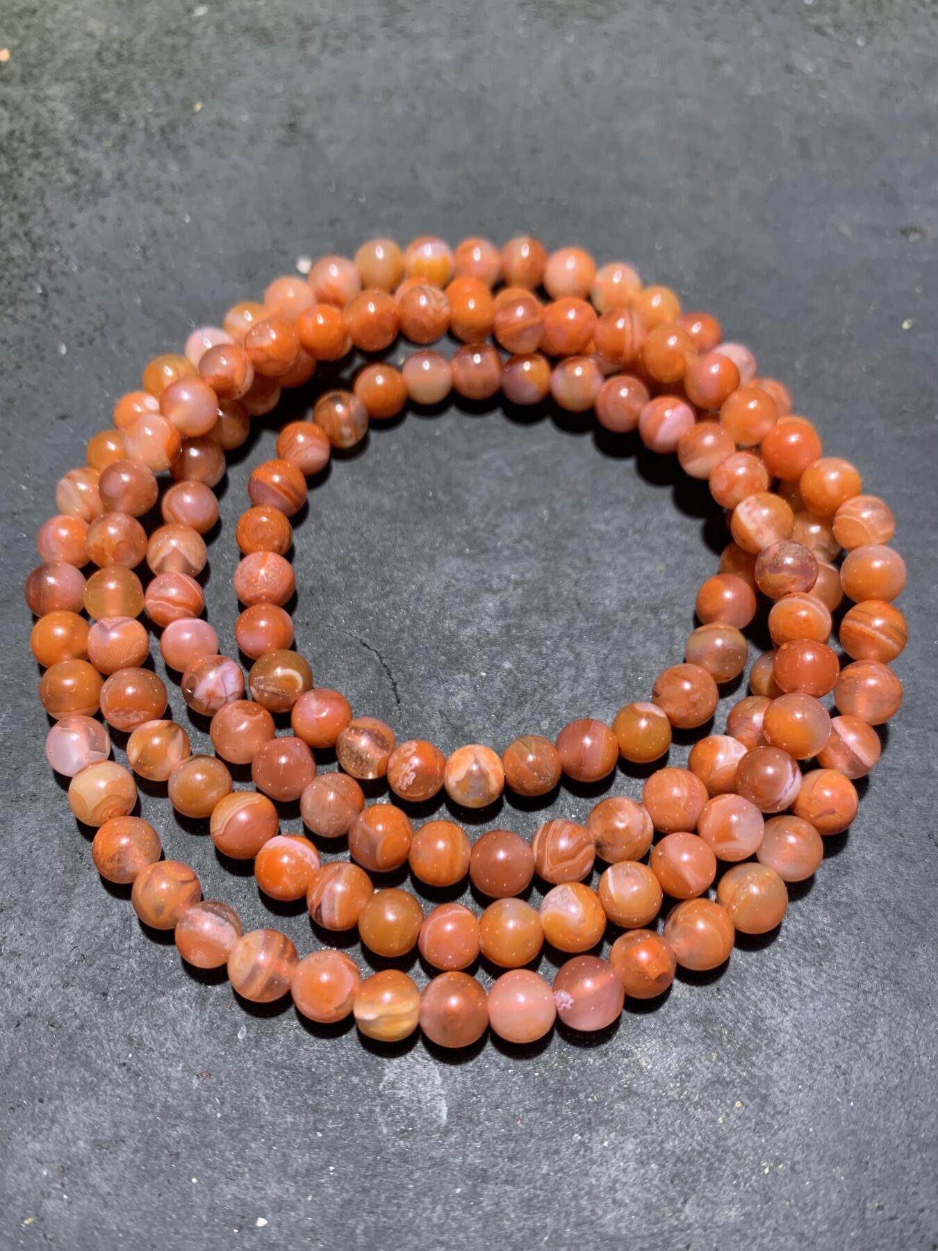 川料南红玛瑙多圈手串一条！