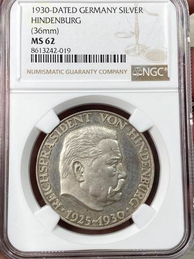 万国钱币拍卖第062期 - NGC MS62 1930年德国魏玛共和国兴登堡执政5周年纪念银章 凹凸设计非常有质感 兴登堡家族盾徽刻印在橡树上 精铸镜面银霜淡金彩