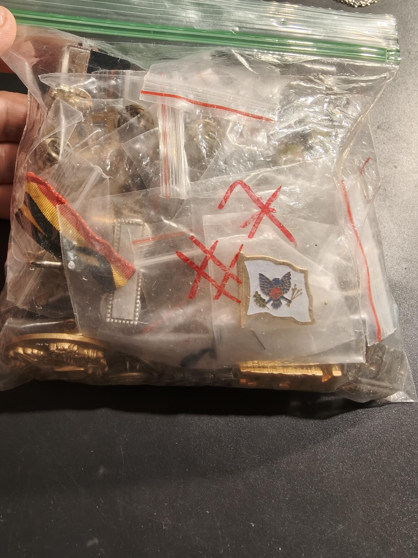 老王徽章第185期 美国徽章一包