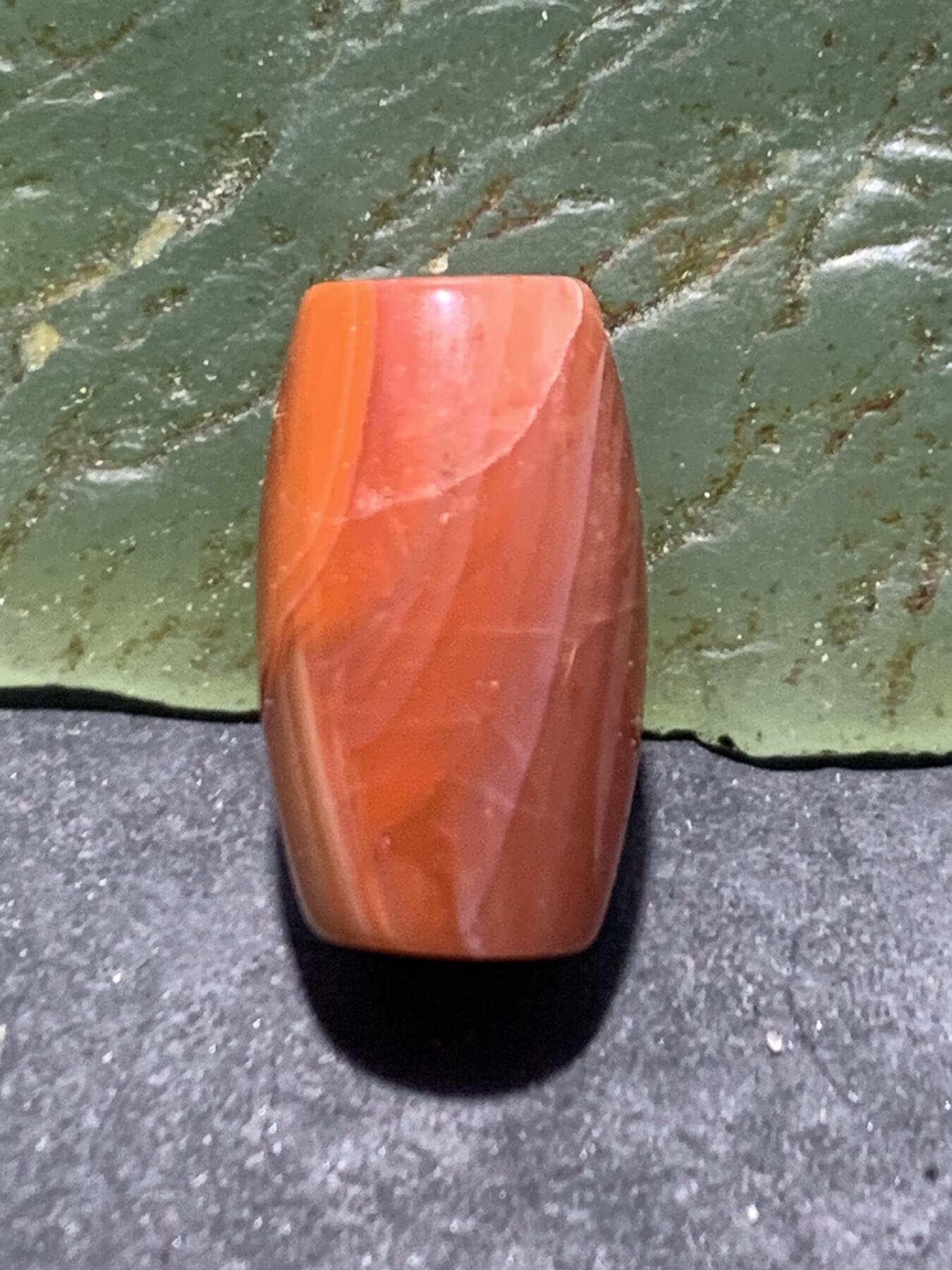 川料南红玛瑙通货小桶珠一颗！